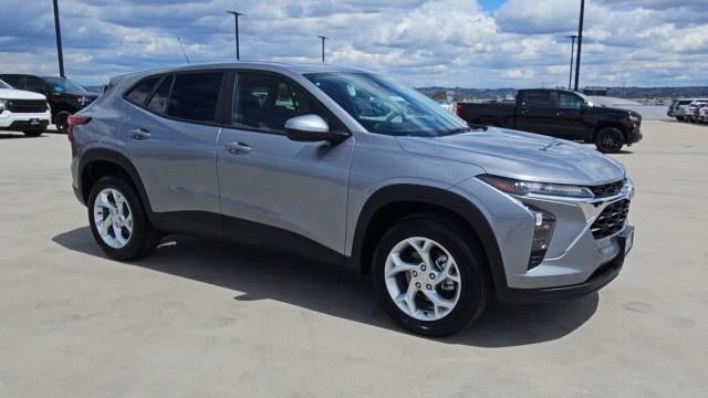 2026 Chevrolet Trax FWD 4dr LS