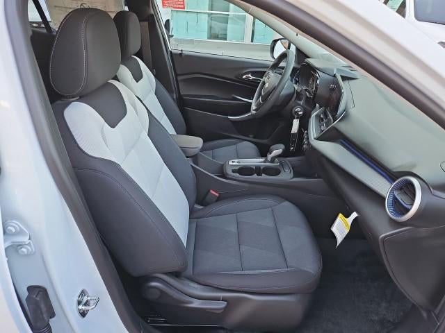 2026 Chevrolet Trax FWD 4dr LS