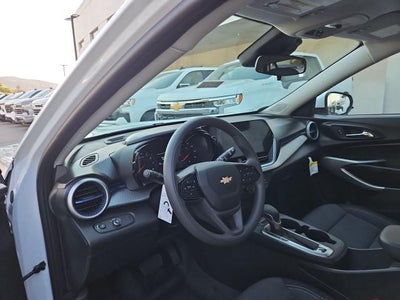 2026 Chevrolet Trax FWD 4dr LS