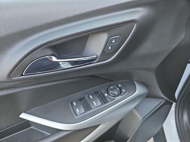 2026 Chevrolet Trax FWD 4dr LS