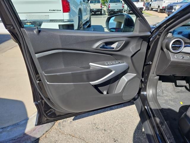 2026 Chevrolet Trax FWD 4dr LS