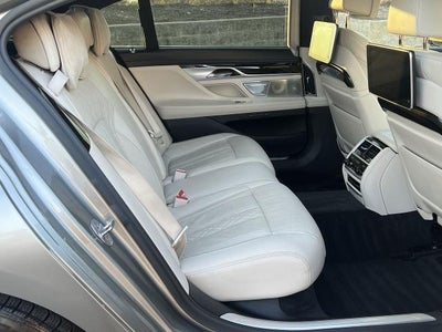 2020 BMW 745e xDrive iPerformance