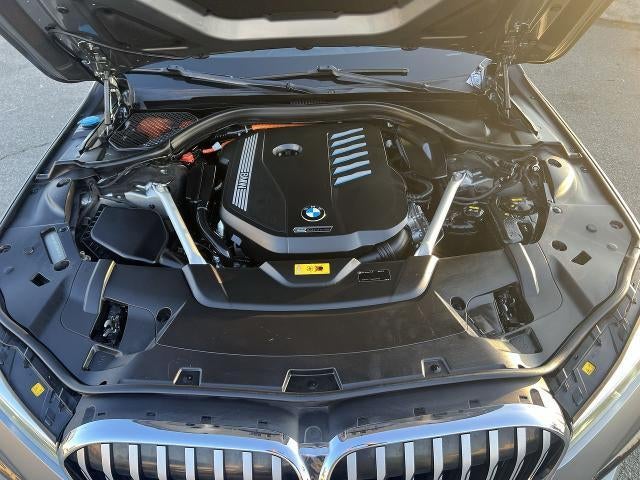 2020 BMW 745e xDrive iPerformance